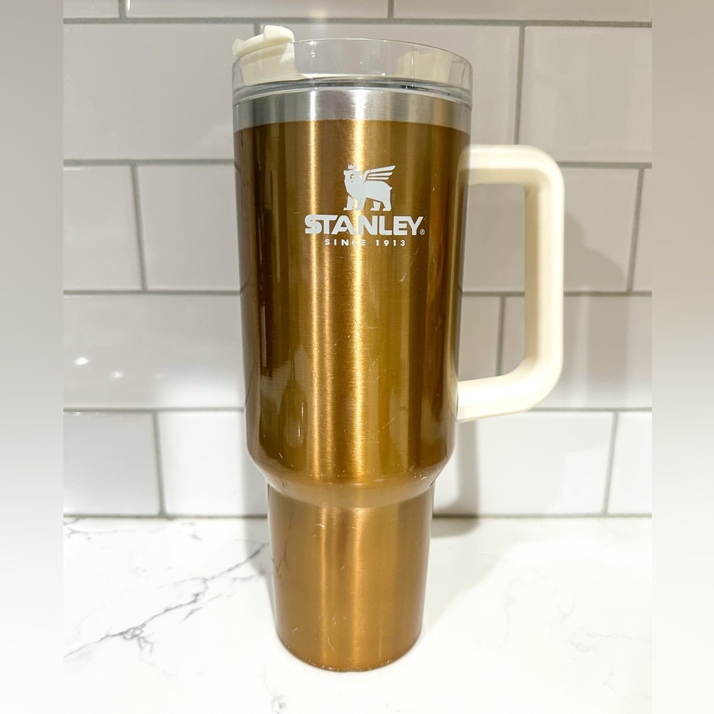 Rare GOLD Stanley 40oz tumbler with handle